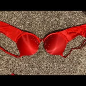 Bombshell plunge bra